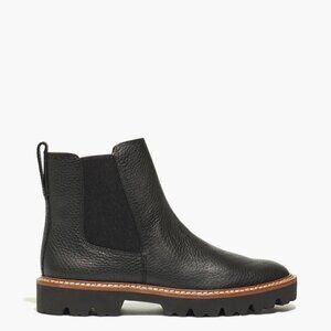The Citywalk Lugsole Chelsea Boot in Leather